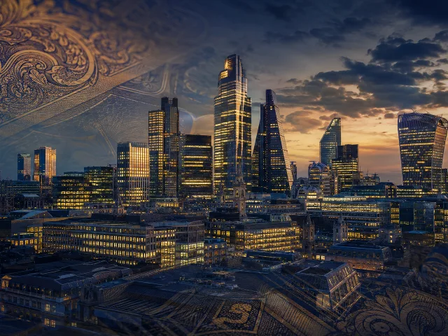 Skyline del distrito financiero de Londres al atardecer con texturas de bonos superpuestas, evocando el mercado de deuda soberana